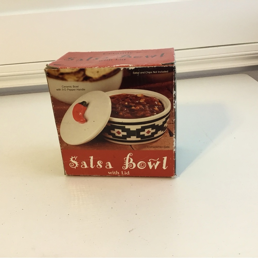Salsa Bowl with Lid